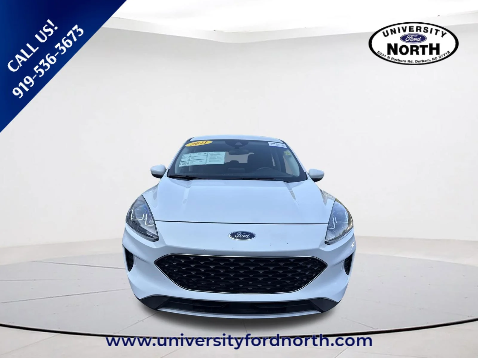 Used 2021 Oxford White Ford SE image 2
