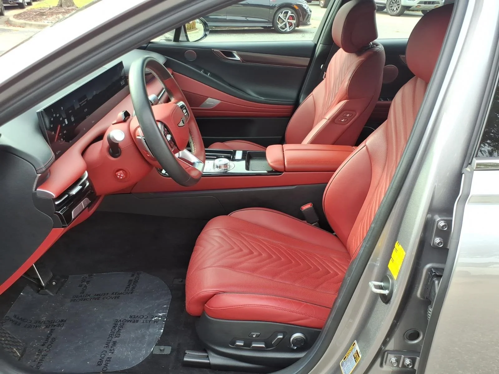 Certified Used 2025 Savile Silver Genesis 2.5T Sport Prestige image 12