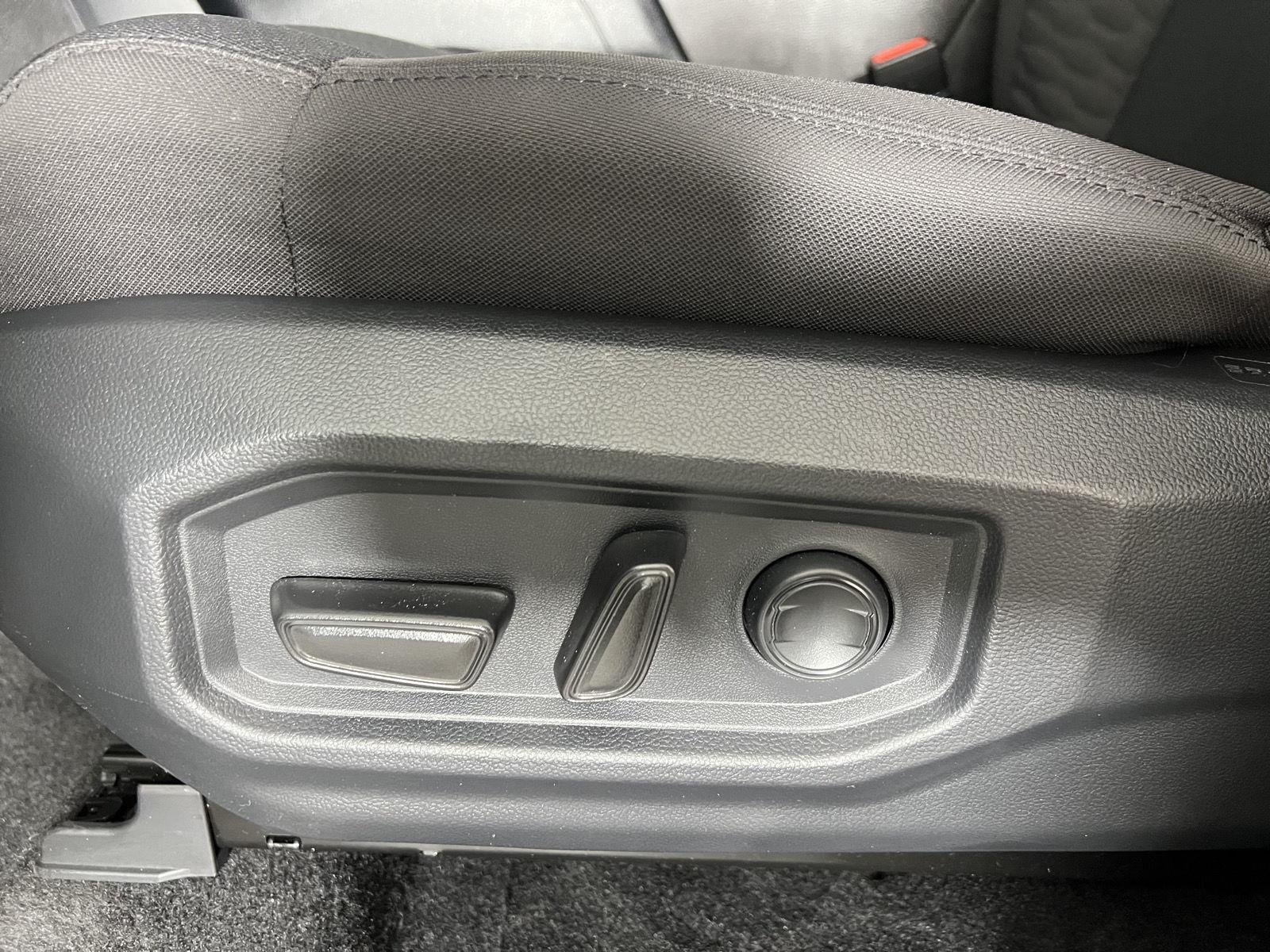 Used 2026 Ice Cap Toyota SR5 image 22