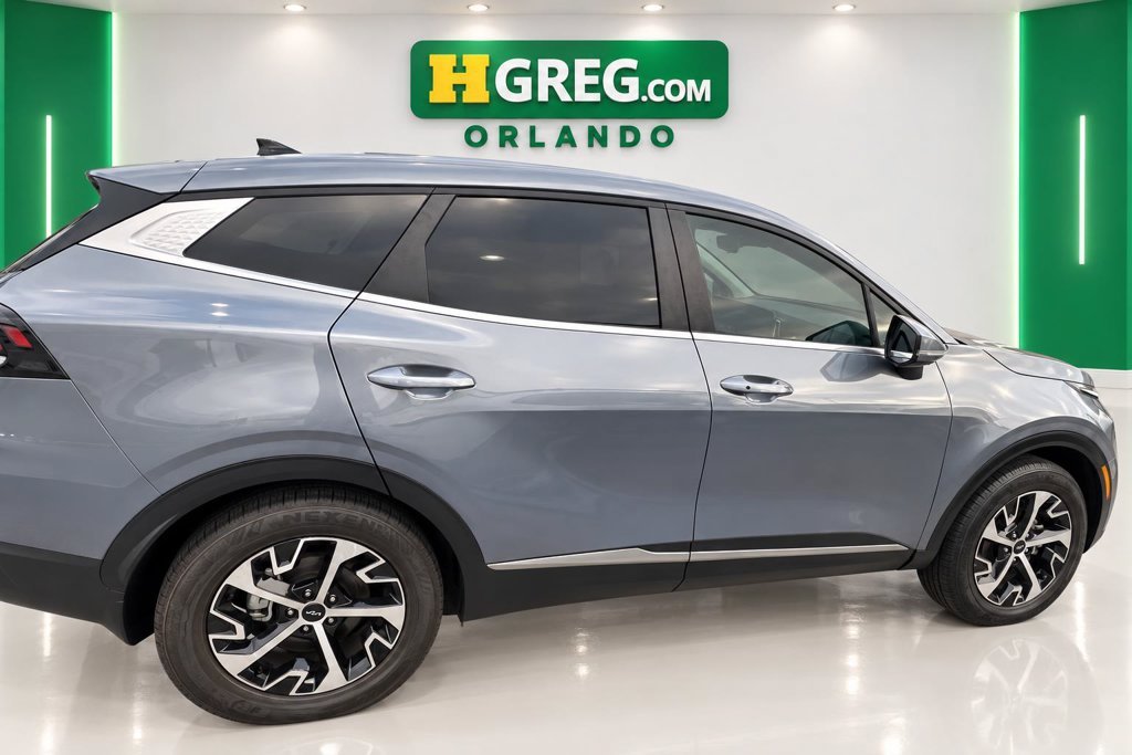 Used 2024 Everlasting Silver Kia EX image 7