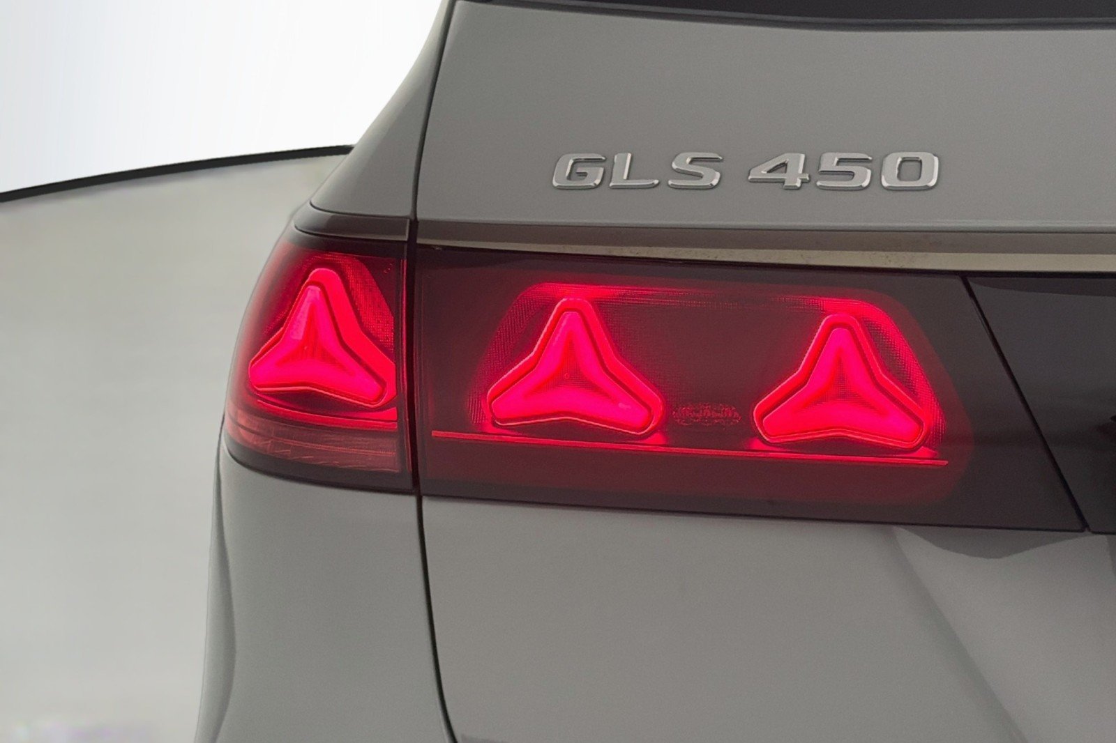 New 2027 MANUFAKTUR Alpine Grey Mercedes-Benz GLS 450 4MATIC® SUV image 18