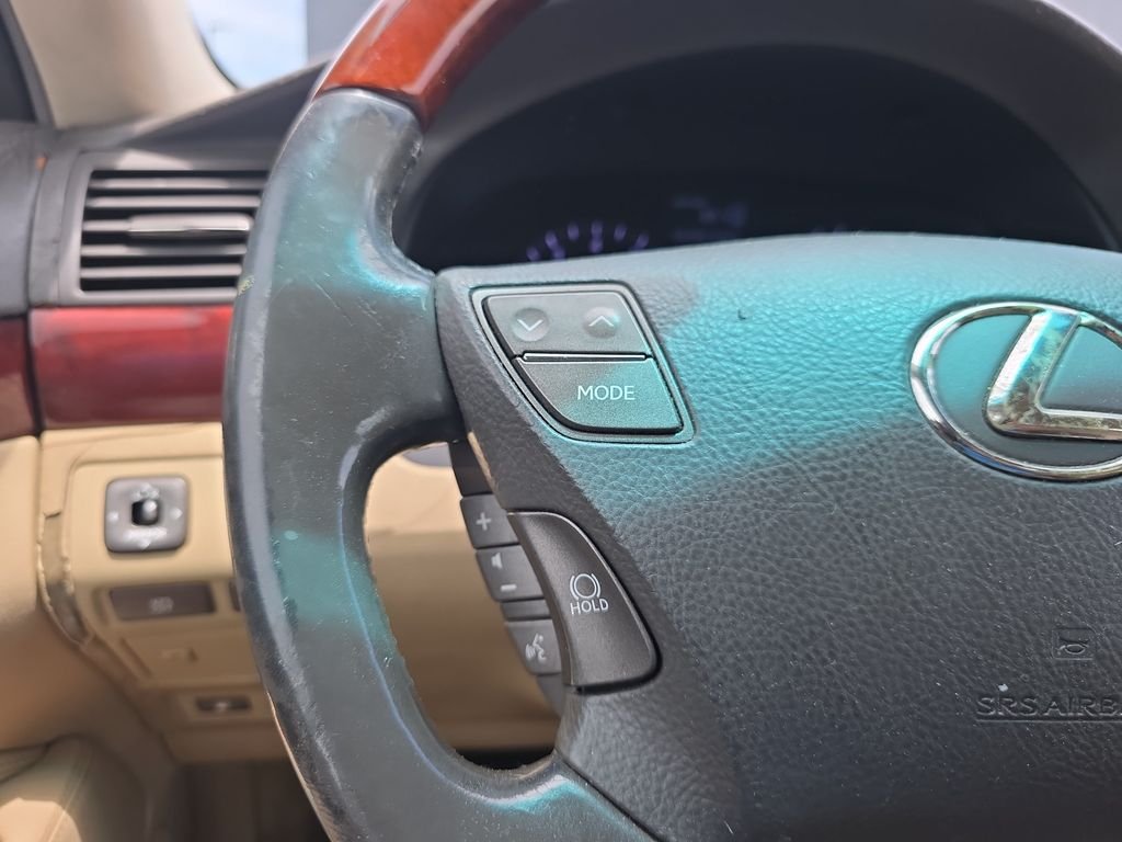 Used 2008  Lexus 460 image 19