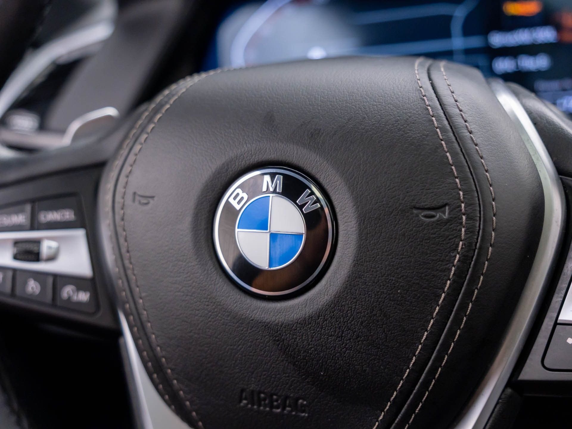 Used 2021 Blue BMW xDrive40i image 29