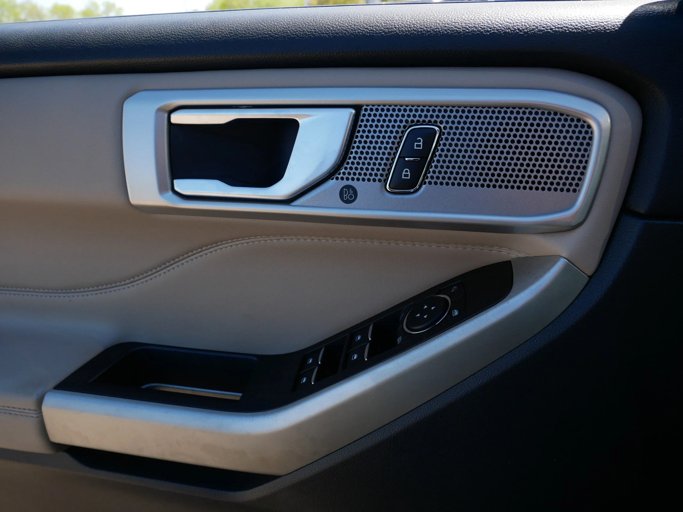 2023 Ford Explorer Limited - Photo 27