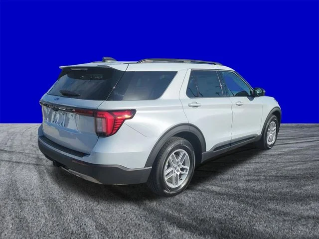 2026 Ford Explorer Active - Photo 4