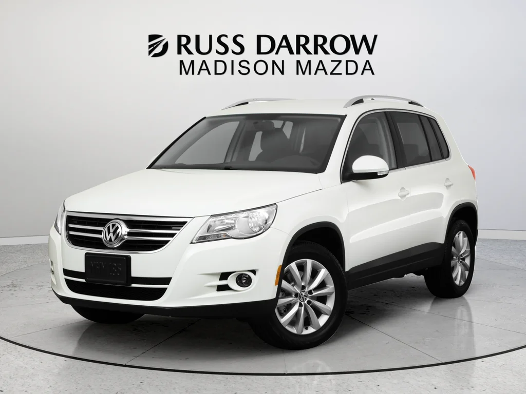 Used 2011 White Volkswagen S image 9