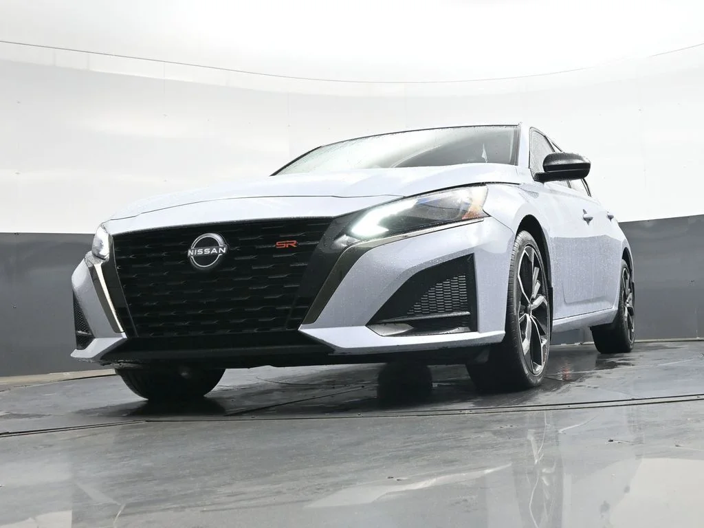 Used 2023 Gray Nissan 2.5 SR image 49