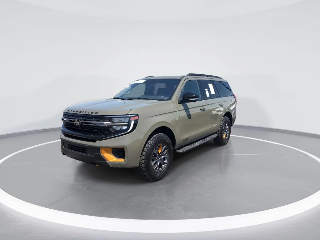 Used 2025 Green Ford Tremor image 4