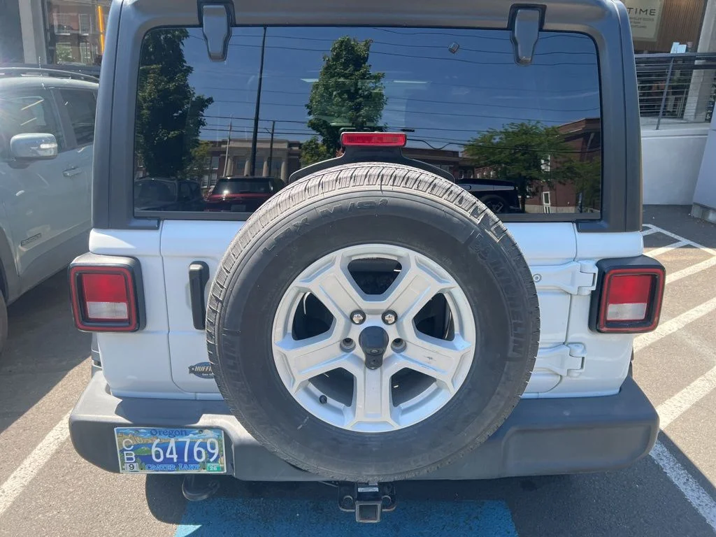 Used 2020 White Jeep Unlimited Sport S image 2