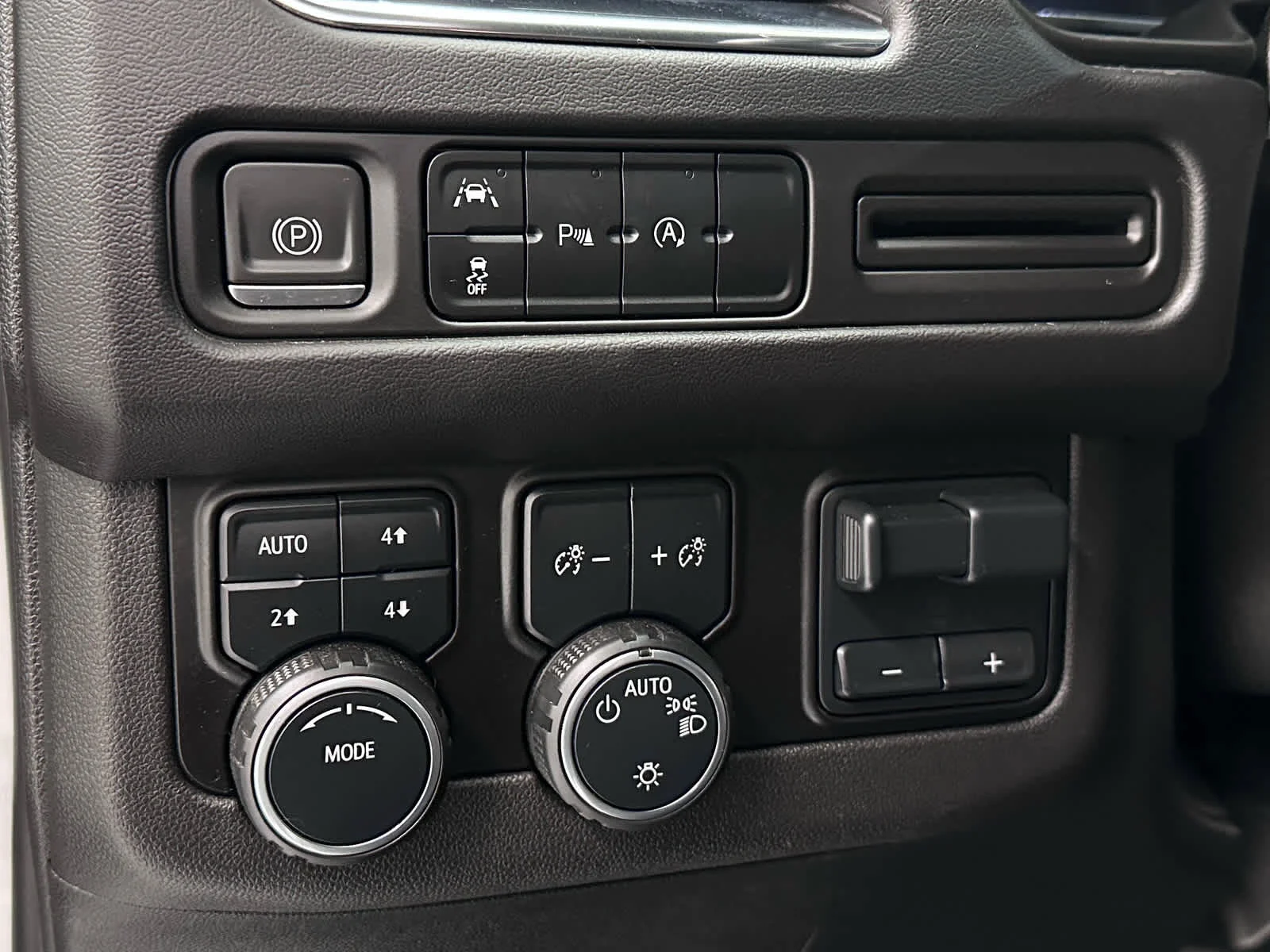 Used 2023 Summit White Chevrolet RST image 26