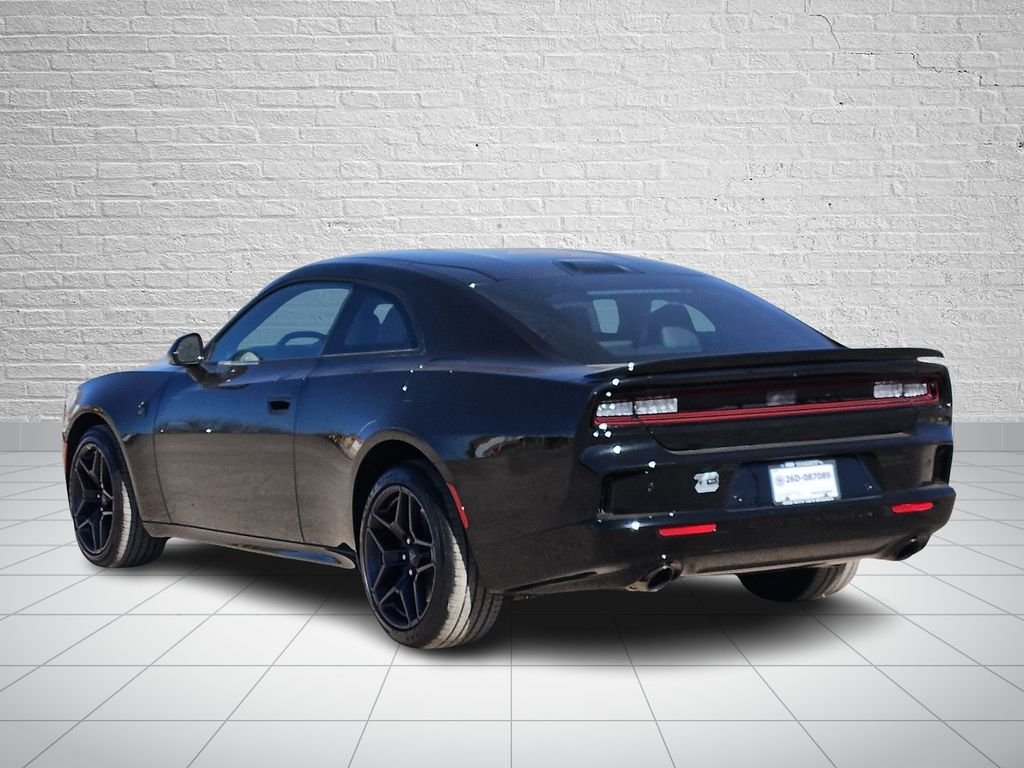 New 2026 Diamond Black Crystal Pearlcoat Dodge R/T Scat Pack image 3