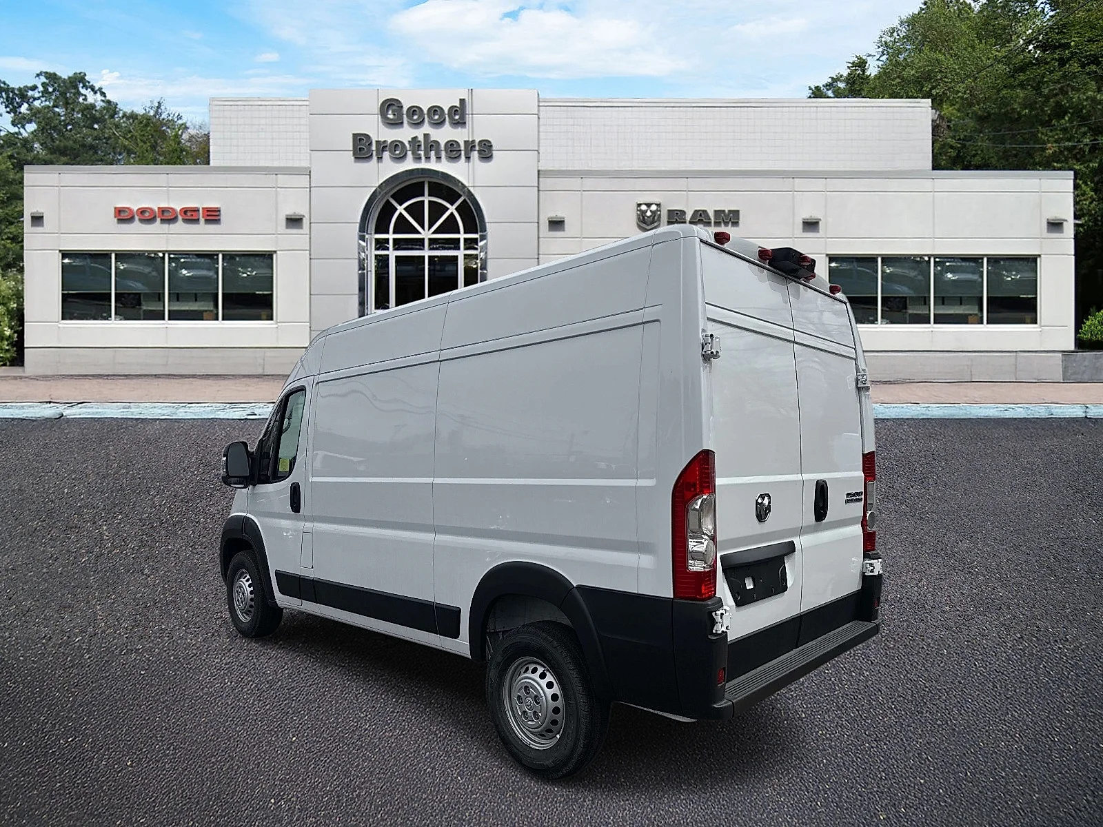 New 2026 Bright White Clear-Coat Exterior Paint RAM Tradesman image 3