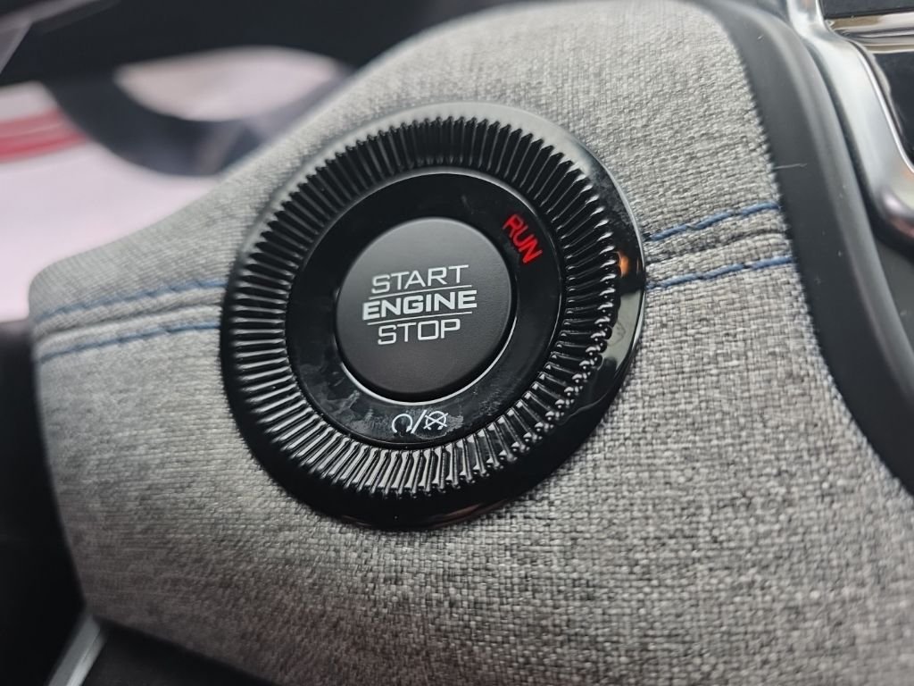 Used 2023 Gray Jeep Latitude image 23