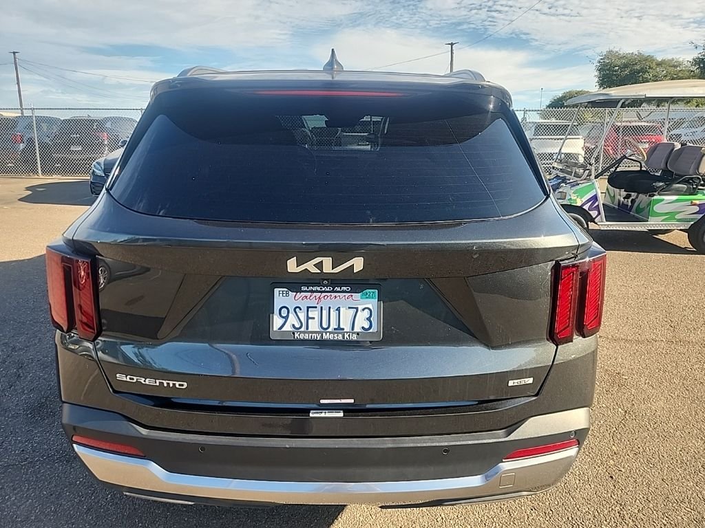 Certified Used 2025 Gray Kia EX image 12