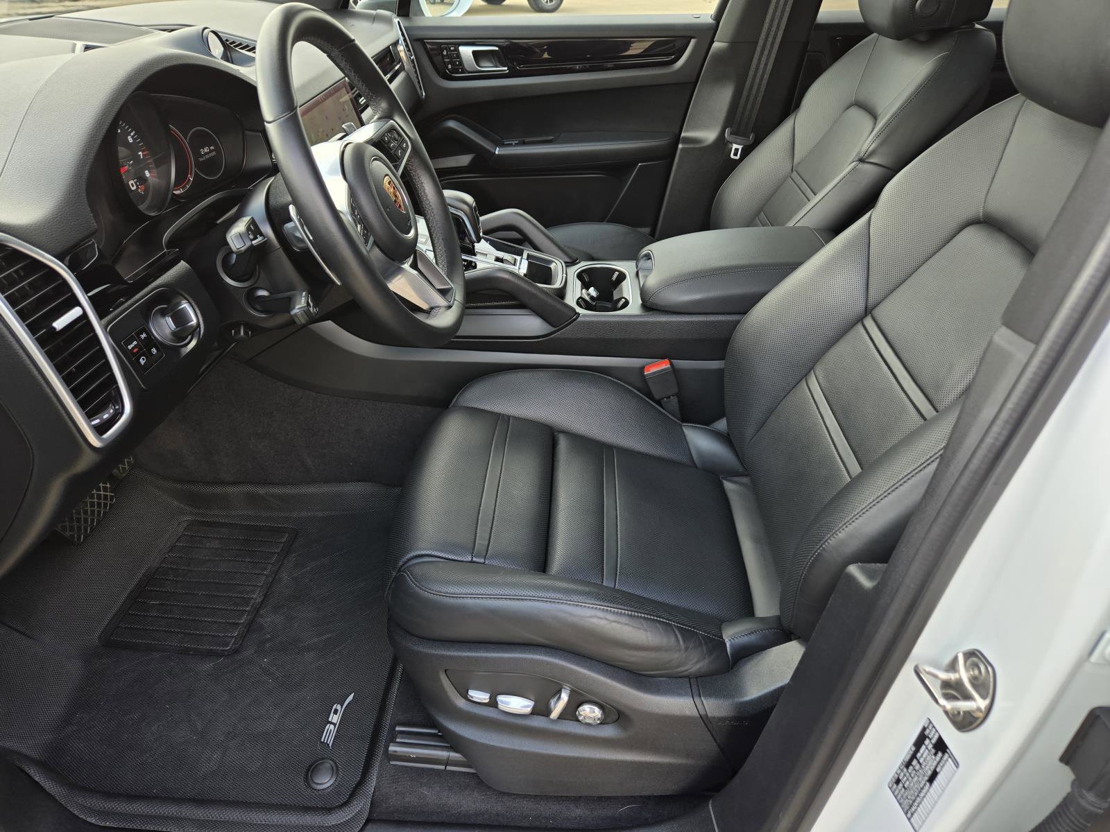 Used 2020 White Porsche Base image 18