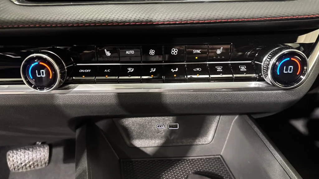 New 2027 Mosaic Black Metallic Chevrolet RS image 13