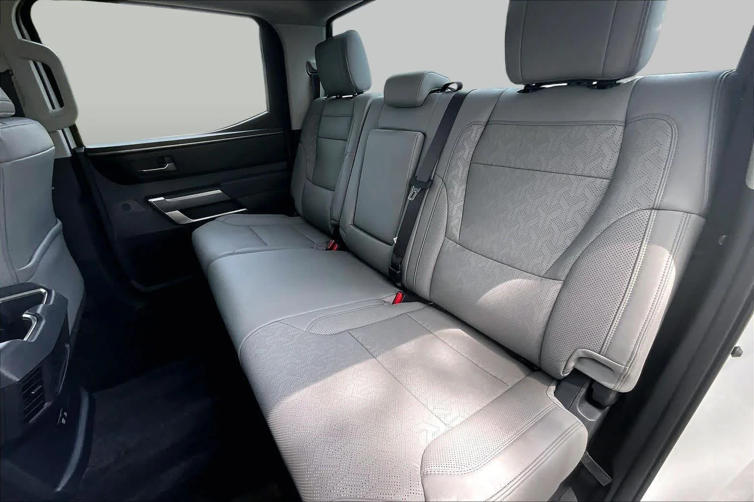 Used 2024 Ice Cap Toyota SR5 image 19