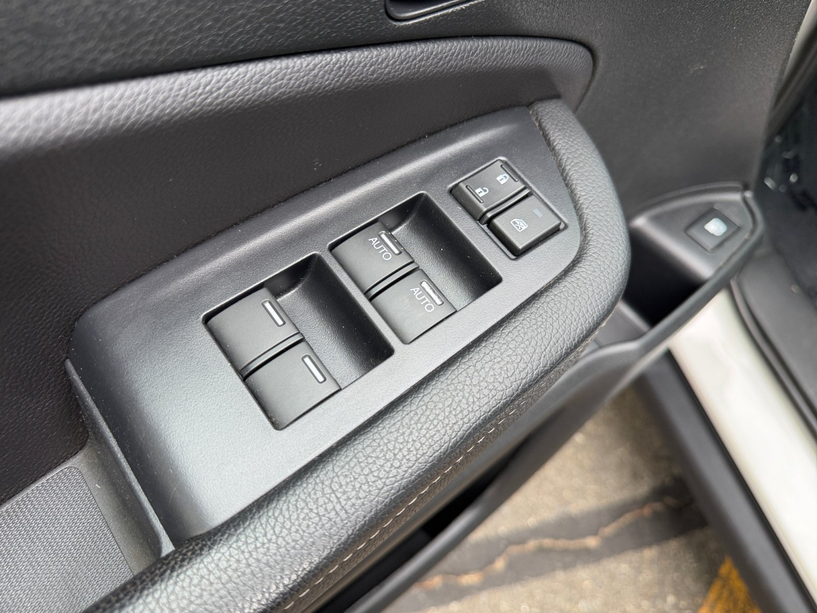 Used 2025 White Honda RTL image 28