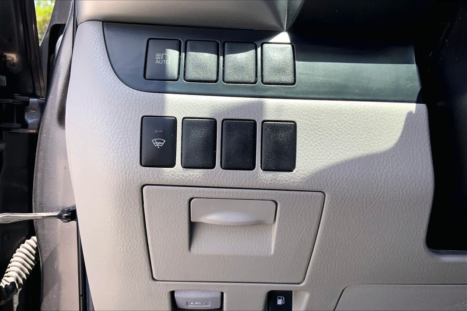 Used 2019 Predawn Gray Mica Toyota LE image 33