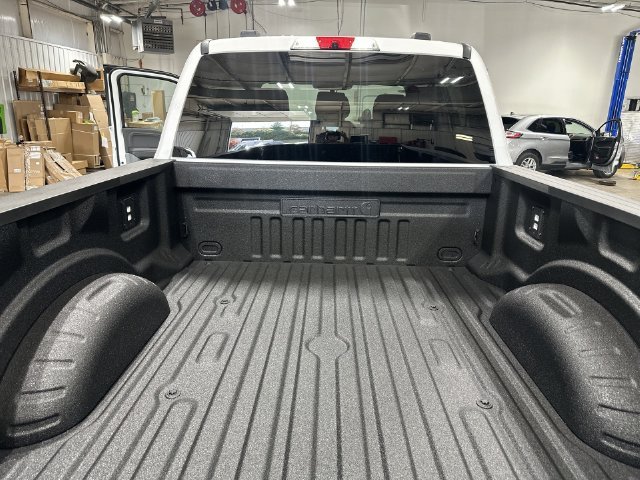 New 2027 White Ford XLT image 26