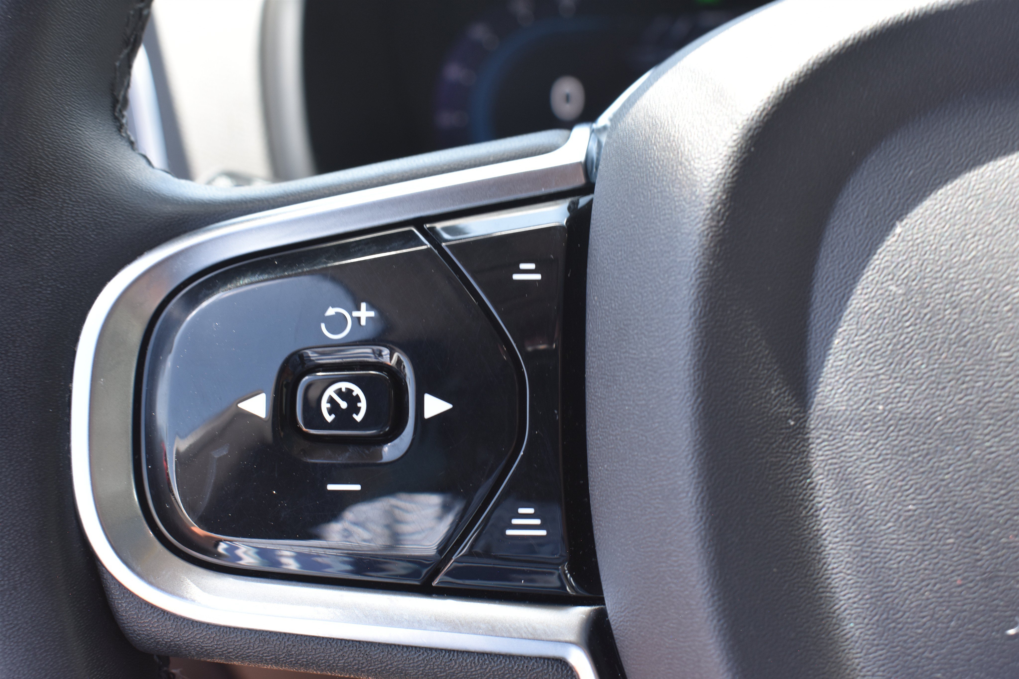 2023 Volvo XC90 Core - Photo 23