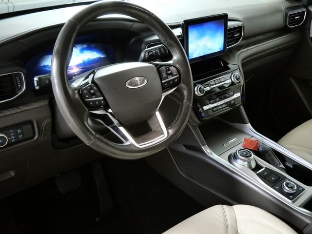 Certified Used 2021 Blue Ford Platinum image 3