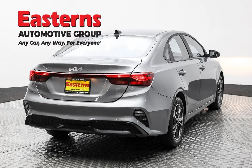 Used 2024 Gray Kia LXS image 6