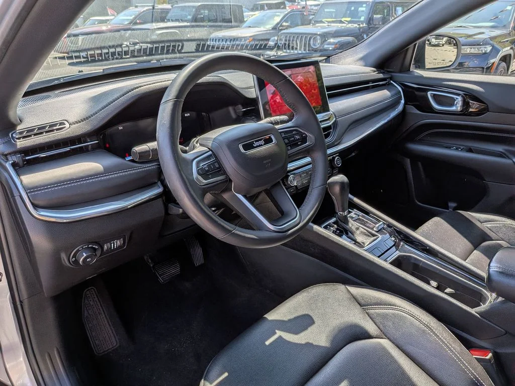 Used 2024 Gray Jeep Limited image 13