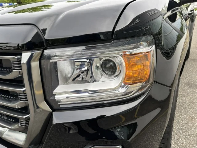 2021 GMC Canyon AT4 - Photo 14