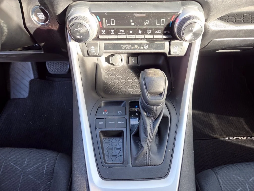 Certified Used 2021 Silver Toyota XLE image 28
