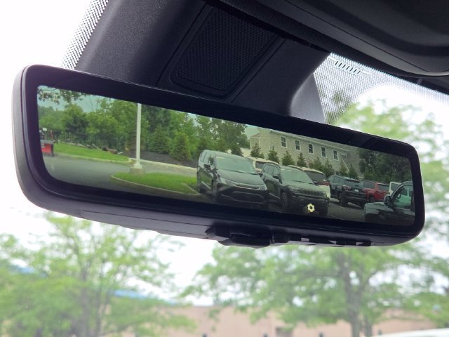 New 2026 Baltic Gray Metallic Clear-Coat Exterior Paint Jeep Limited Reserve image 13