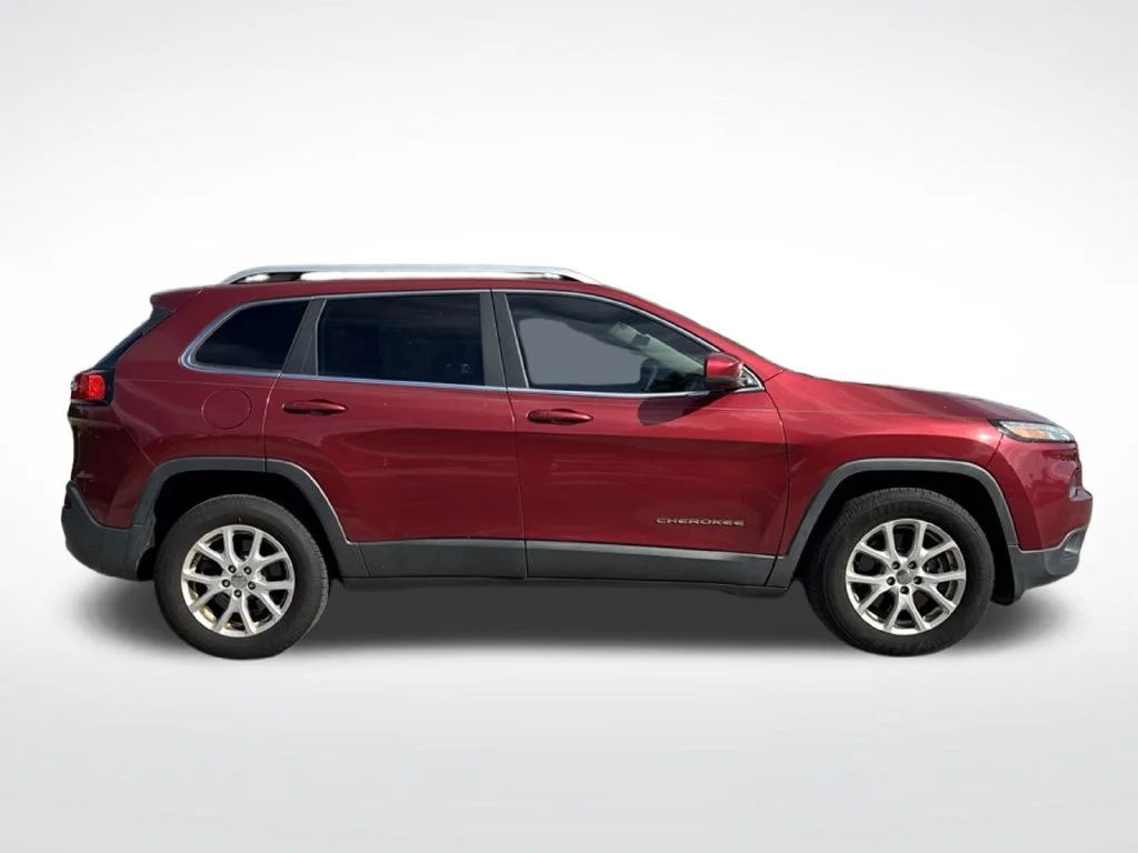 Used 2015 Deep Cherry Red Crystal Jeep Latitude image 4