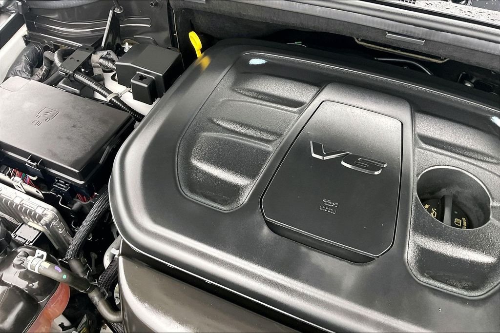 Used 2019 Bright White Clearcoat Jeep Altitude image 32
