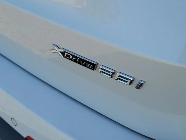 Used 2025  BMW xDrive28i image 5