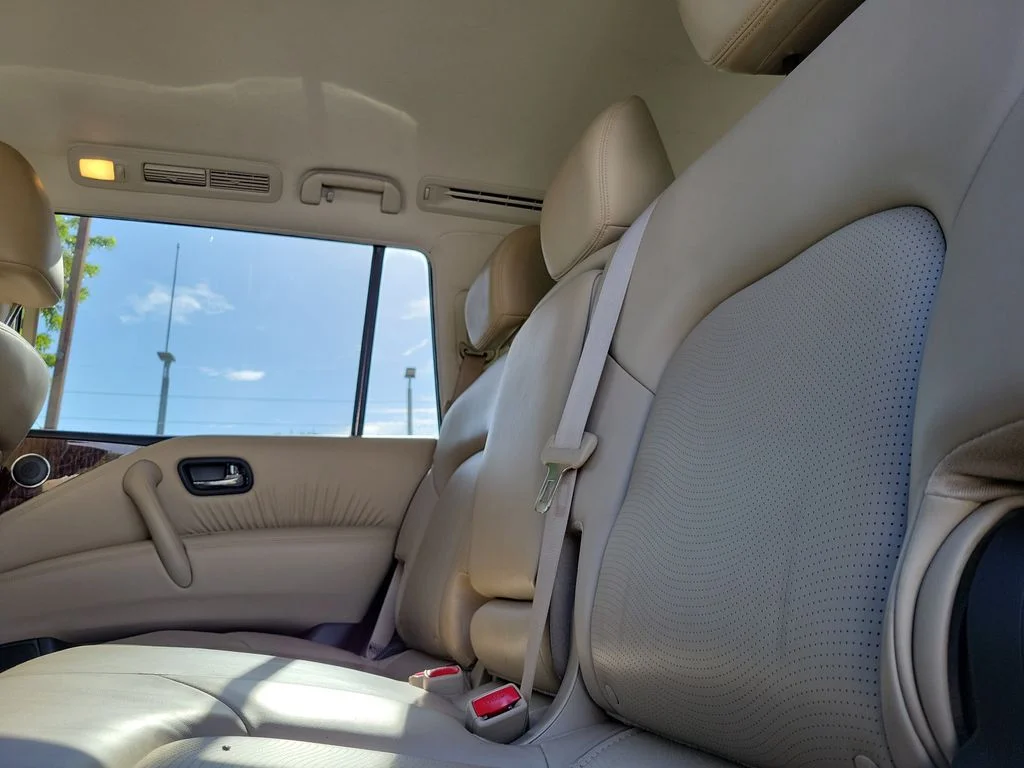 Used 2018 Black Nissan SL image 16