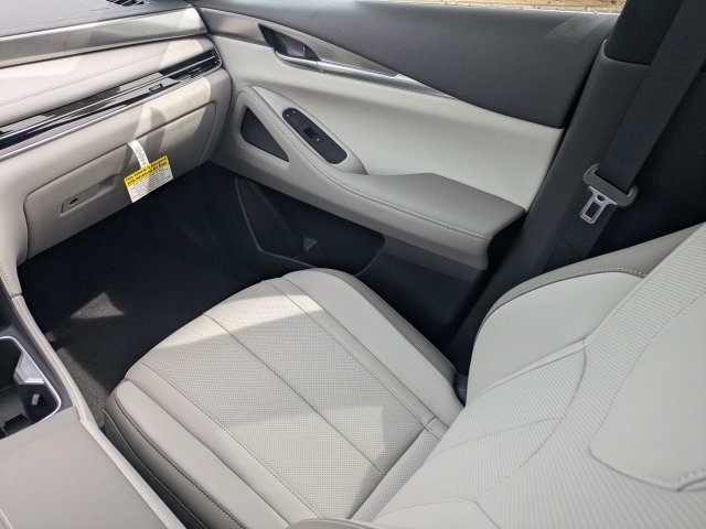 New 2027 RADIANT WHITE INFINITI Luxe AWD image 18