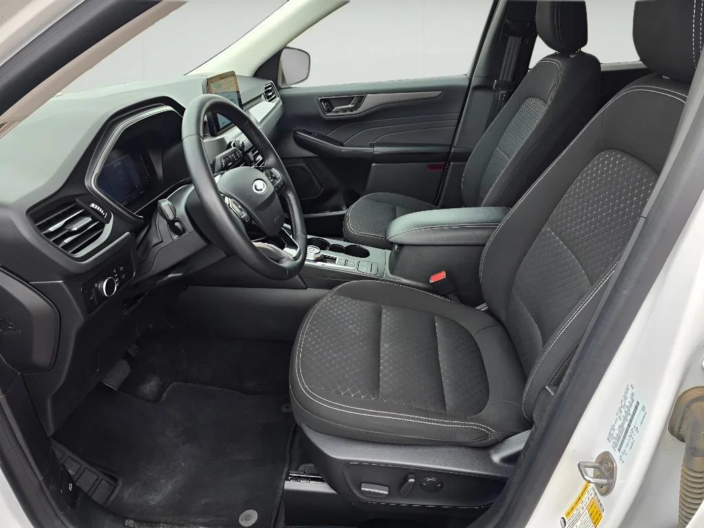 Used 2024 Oxford White Ford Active image 27