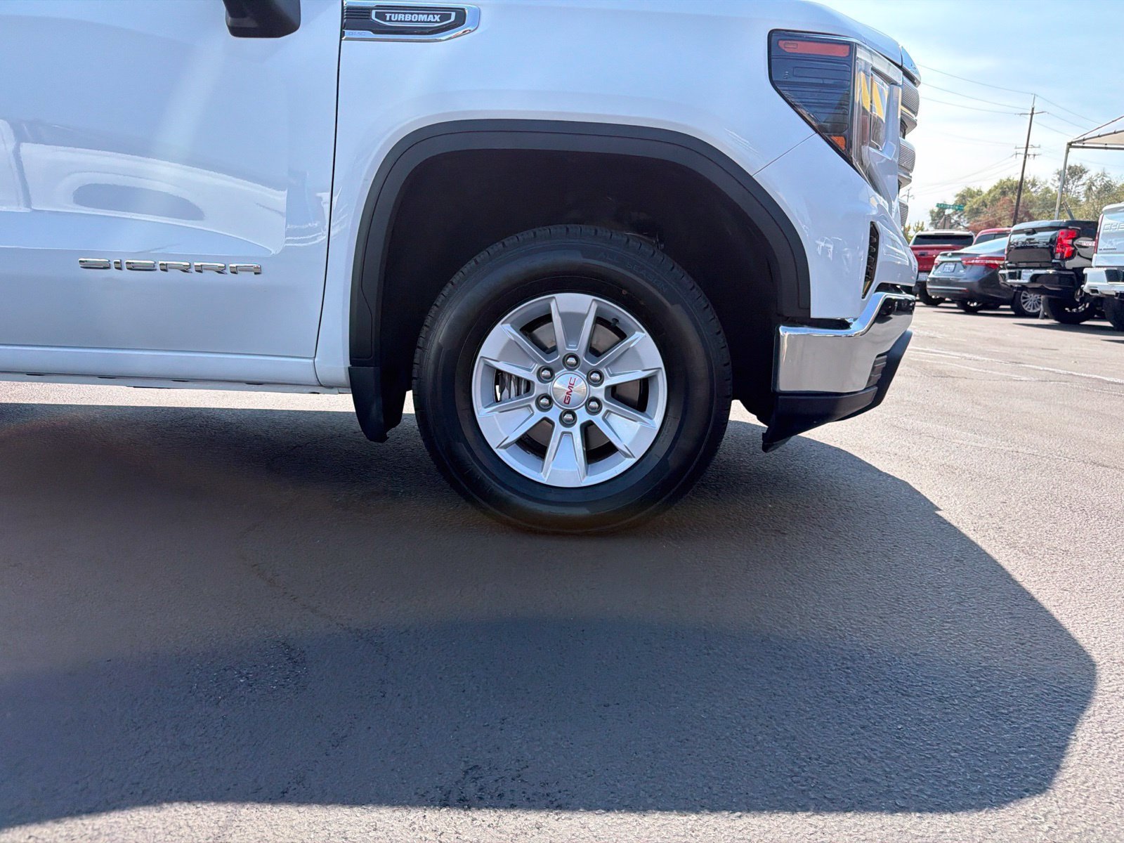 Used 2024 Summit White GMC SLE image 8