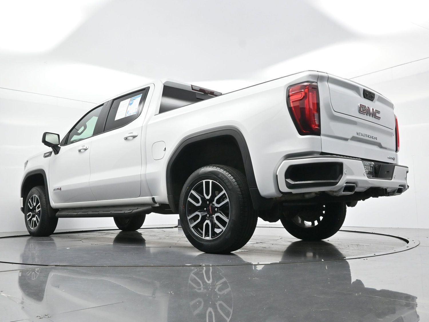 Used 2025 Summit White GMC AT4 image 50