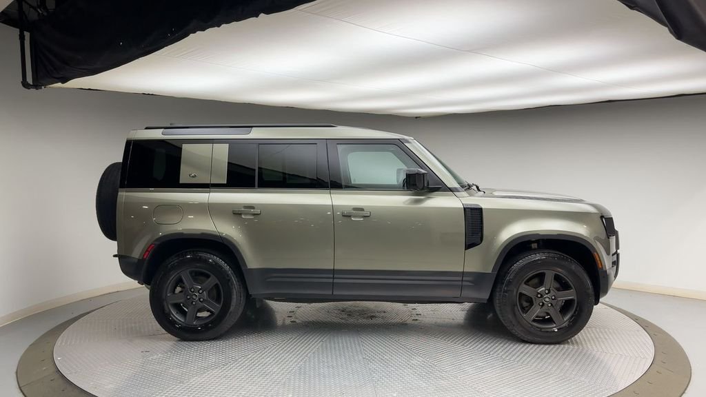 Certified Used 2023 Pangea Green Metallic Land Rover S image 9
