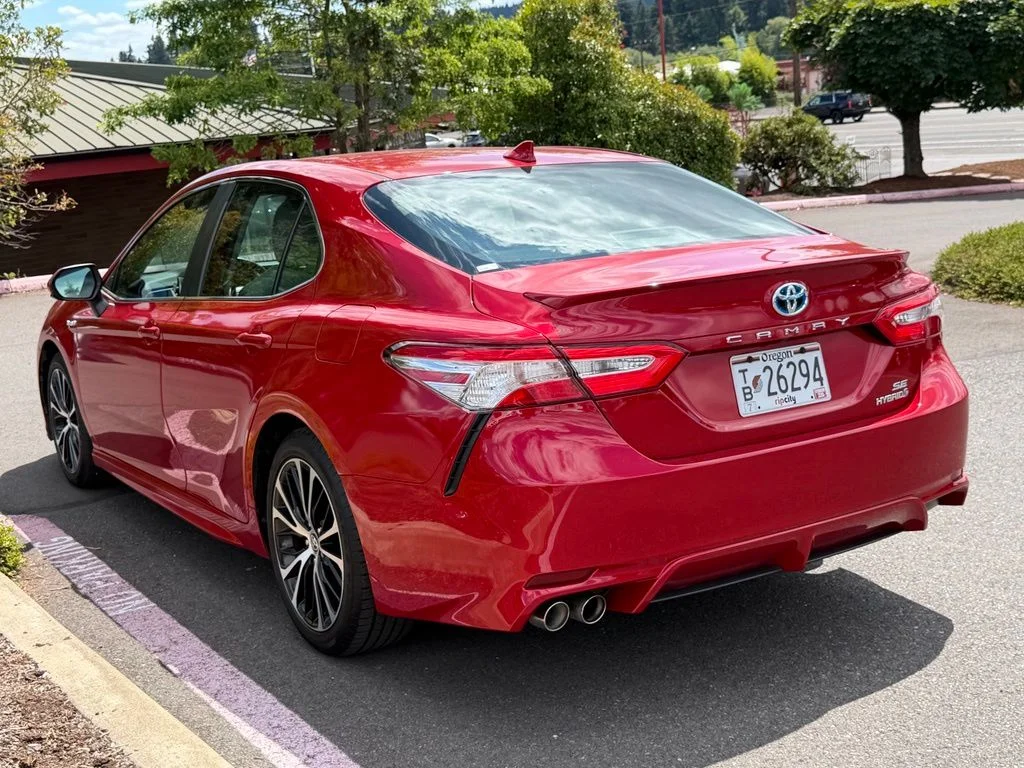 Used 2020 Red Toyota SE image 5