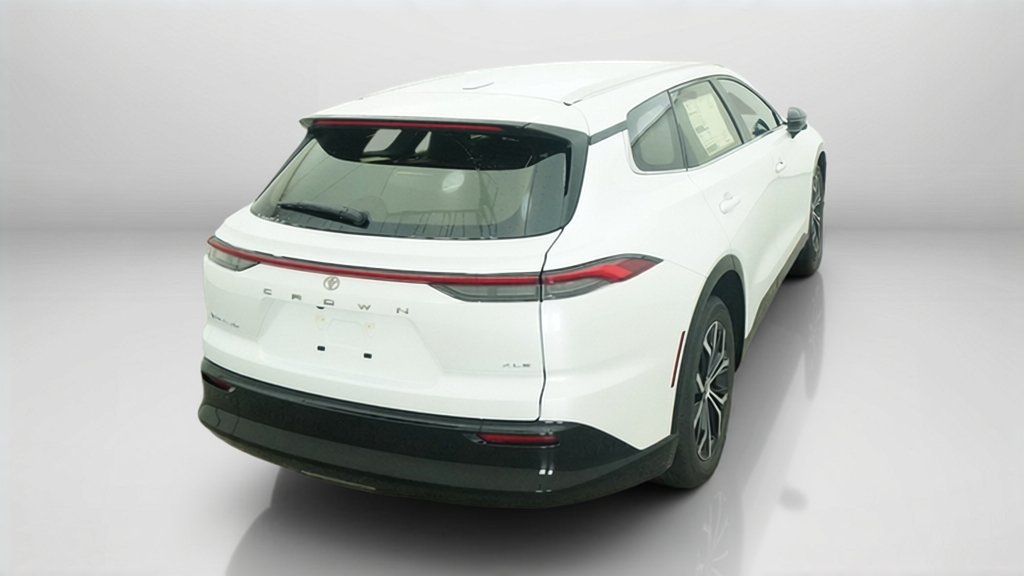 New 2026 Oxygen White Toyota XLE image 11