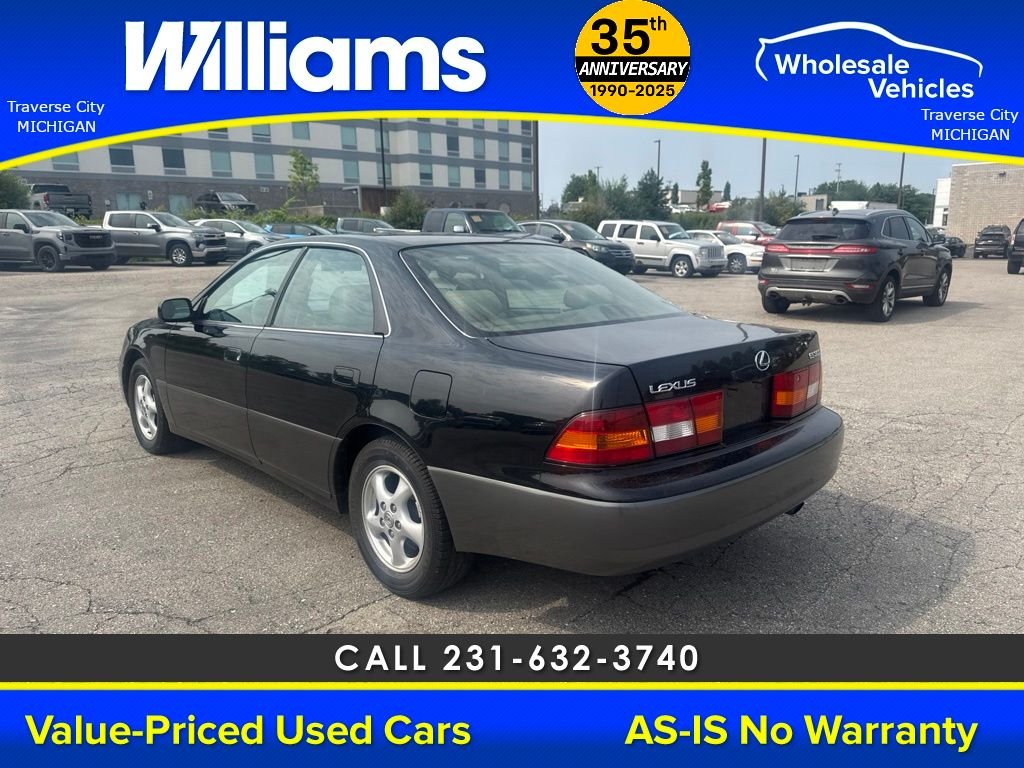 Used 1999 Black Lexus 300 image 22