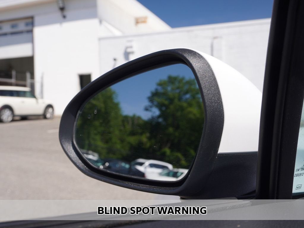 Used 2024 White Kia LXS image 5