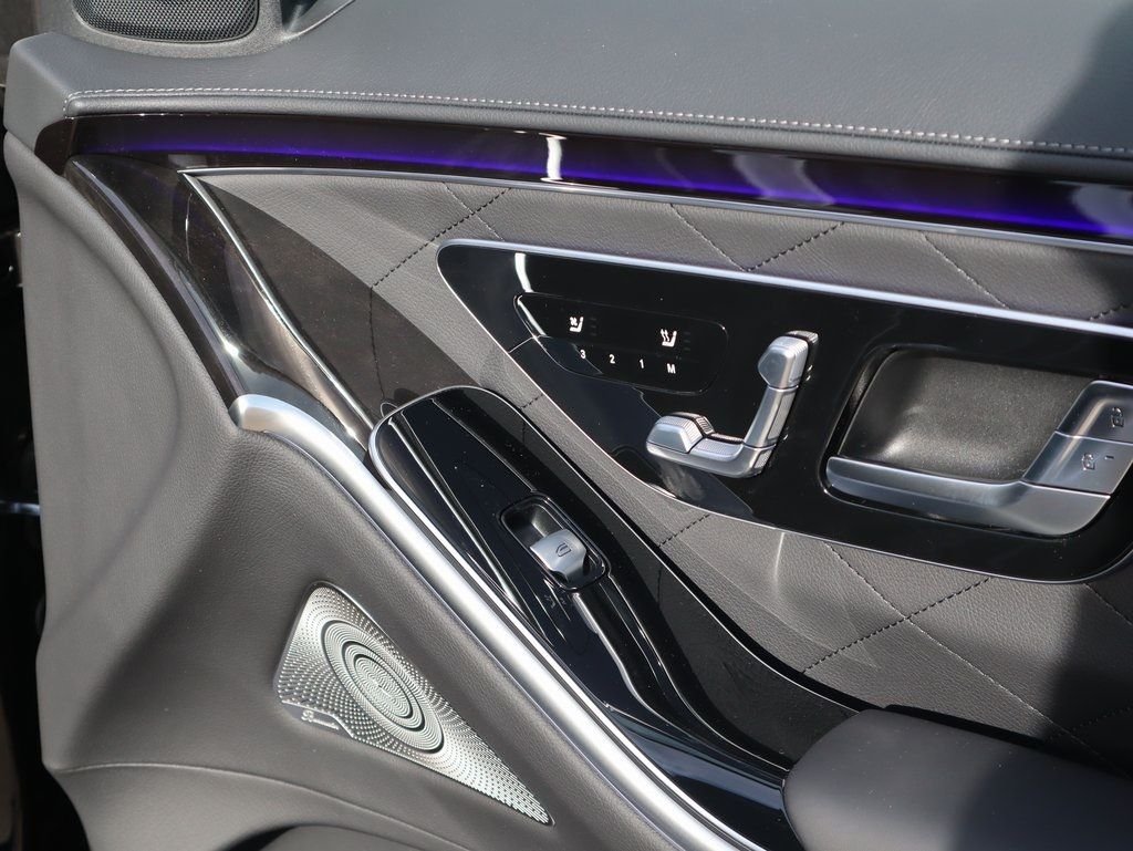 New 2026 Obsidian Black Metallic Mercedes-Benz S 500 image 14