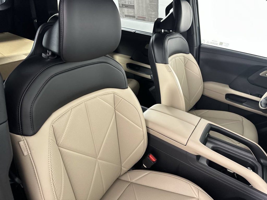 New 2027 Black Kia EX image 16