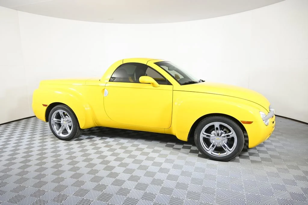 2005 Chevrolet SSR LS - Photo 9