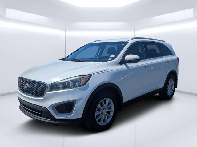 Used 2018 White Kia LX image 7