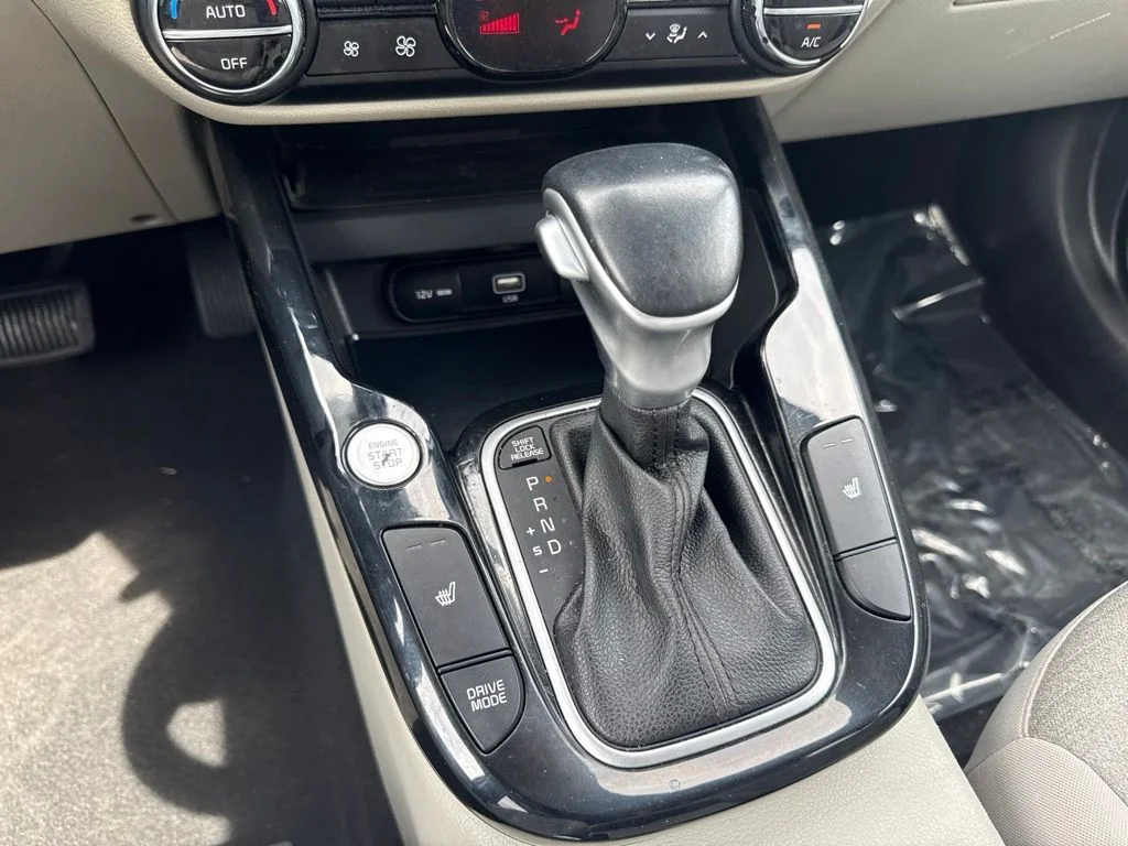 Used 2020 Green Kia EX image 16