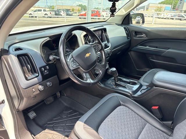 Used 2021 White Chevrolet Z71 image 8